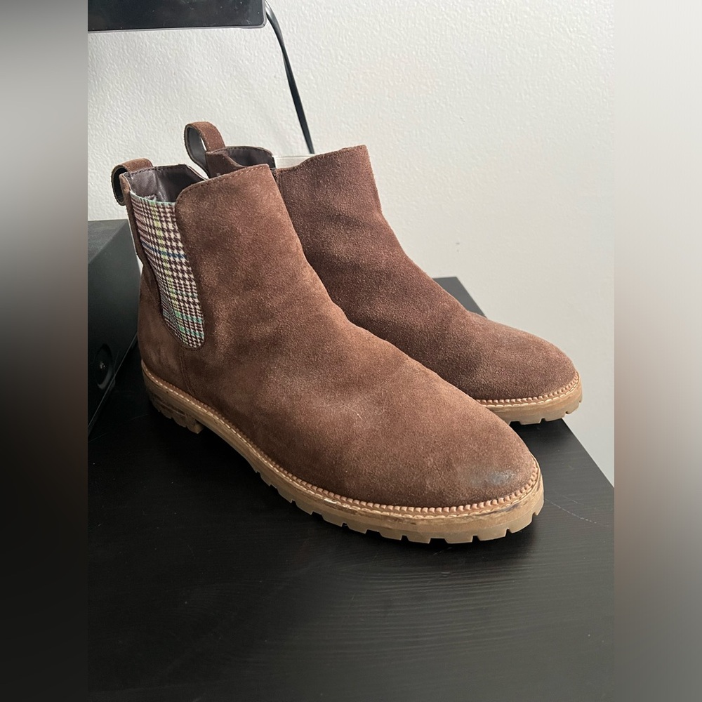 Lands End brown Chelsea style boots - SIZE 9
